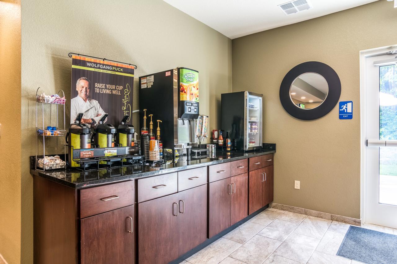 Cobblestone Hotel&Suites - Greenville Extérieur photo